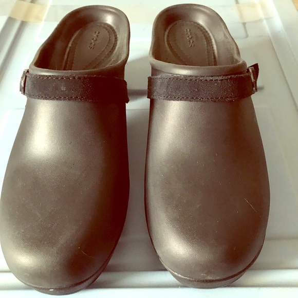 crocs sarah mule clog